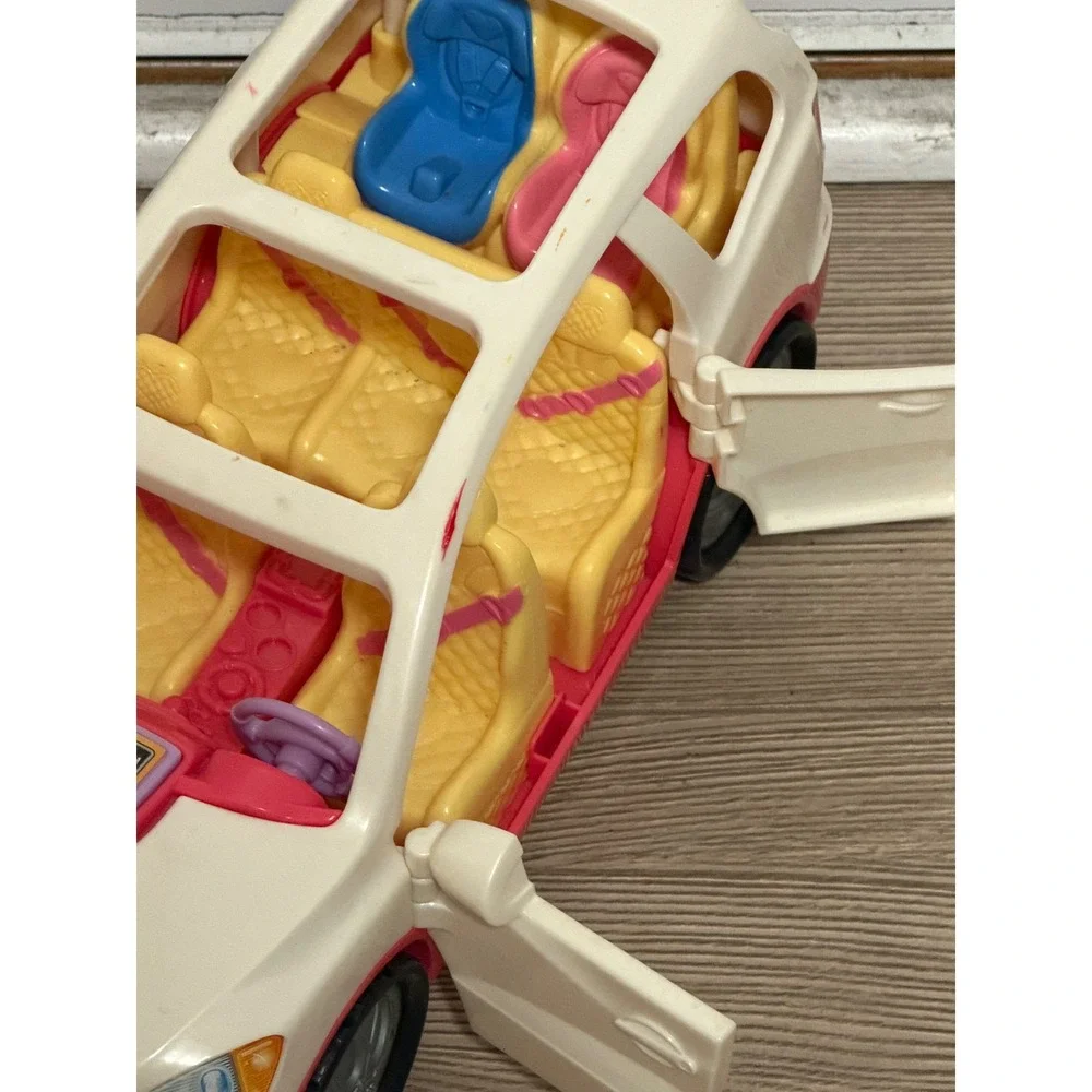 Fisher-Price Loving Family SUV Cream Pink Toy SUV 4 Door Car Seats B0011 works